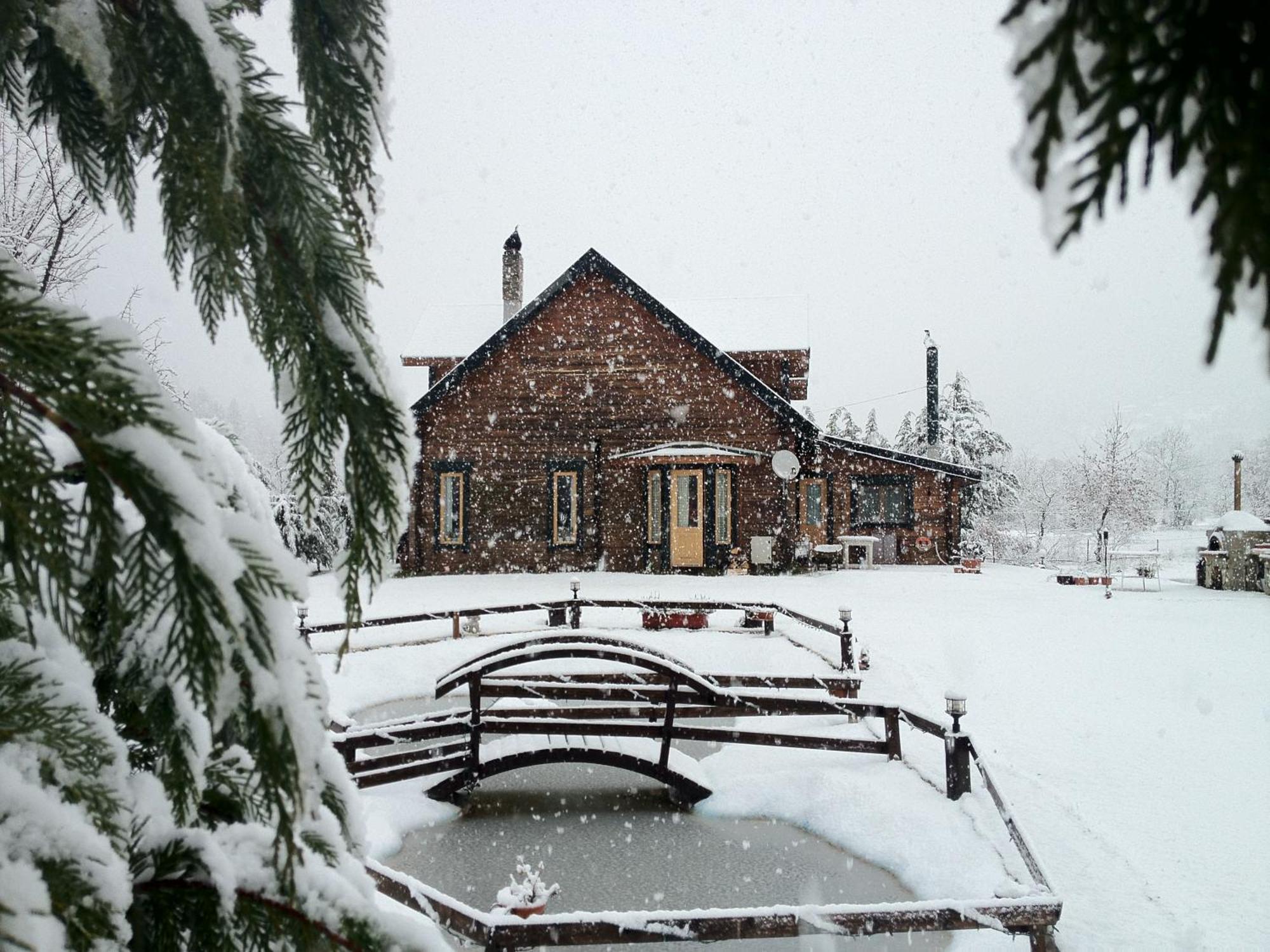 Hostal Agroktima Armonia Karpenísion Exterior foto